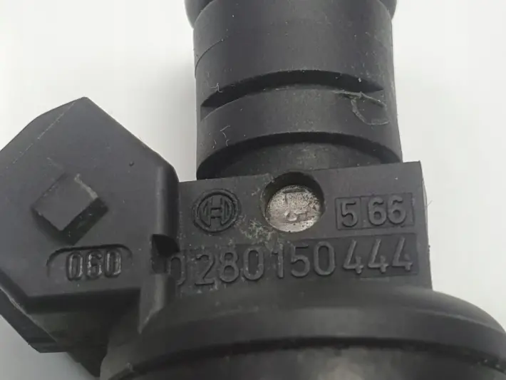 Audi A4 B5 1.8 20V WTRYSKIWACZ wtrysk 0280150444