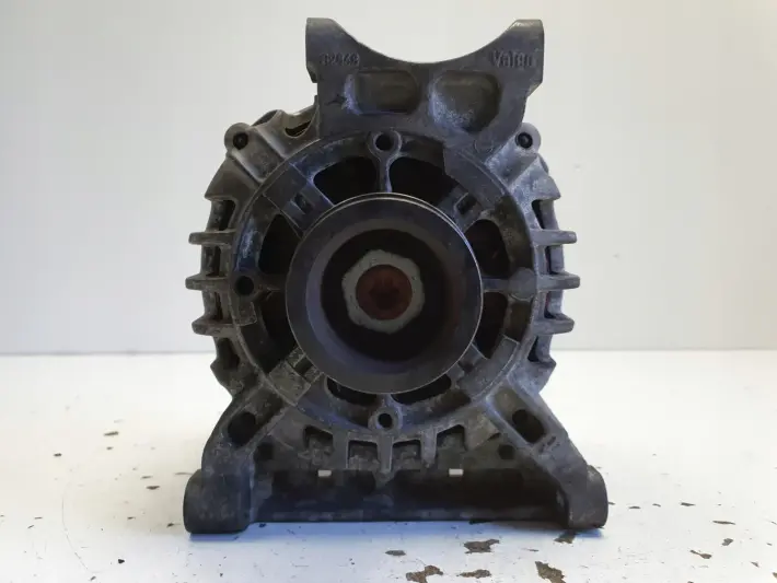 Mercedes W169 1.5 8V ALTERNATOR A2661540802 90A valeo
