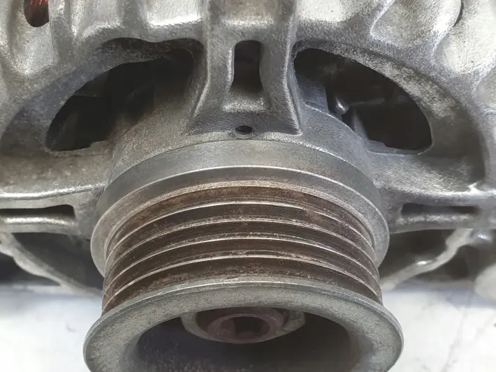 Opel Corsa D 1.2 16V ALTERNATOR denso 70A 13222929