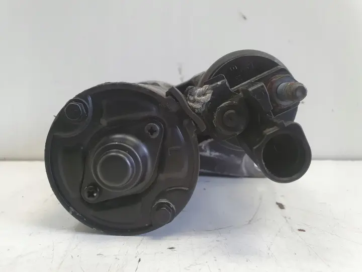 VW Golf V 1.4 16V ROZRUSZNIK 0986020290