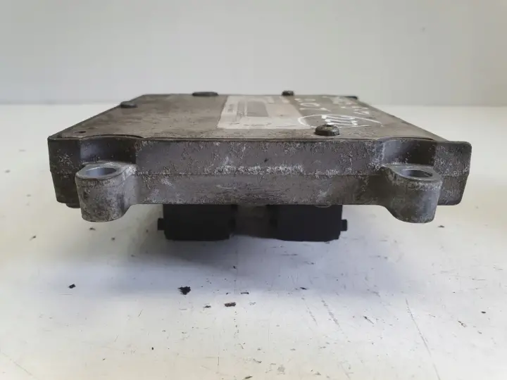 Saab 93 9-3 II 2.0 T STEROWNIK SILNIKA komputer 55565020