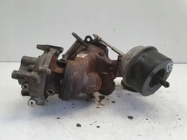 Volvo V60 2.0 D4 TURBOSPRĘŻARKA turbo 31397999 31361655