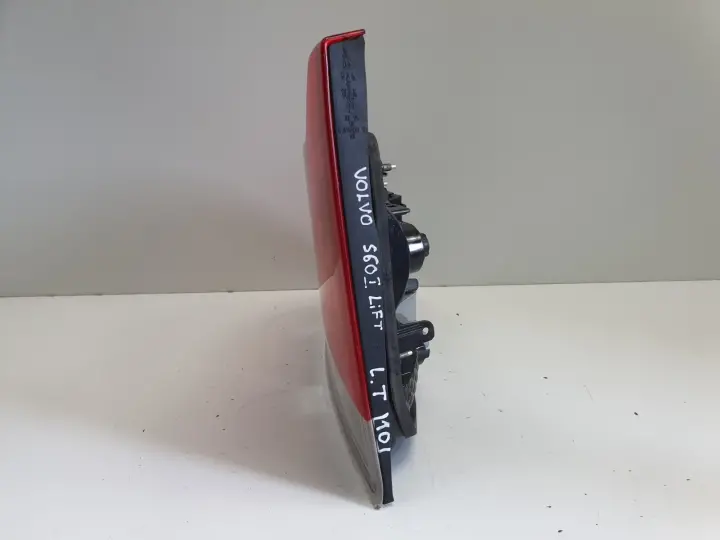 VOLVO S60 I LIFT 04-10r TYLNIA LAMPA LEWA LEWY TYŁ