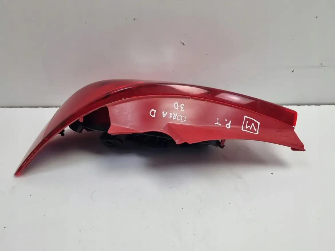 OPEL CORSA D 3D HTB 06-14r TYLNIA TYLNA LAMPA PRAWA prawy tył 13211841