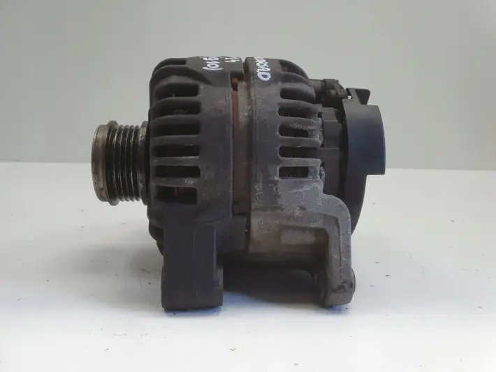 Opel Corsa D 1.4 16V ALTERNATOR bosch 0124425087 120A