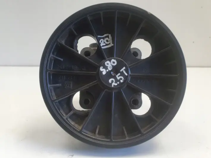 Volvo S80 S60 I XC90 2.5 T POMPA WSPOMAGANIA 8683377 110B