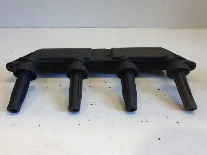 Citroen C4 1.4 8V CEWKA ZAPŁONOWA