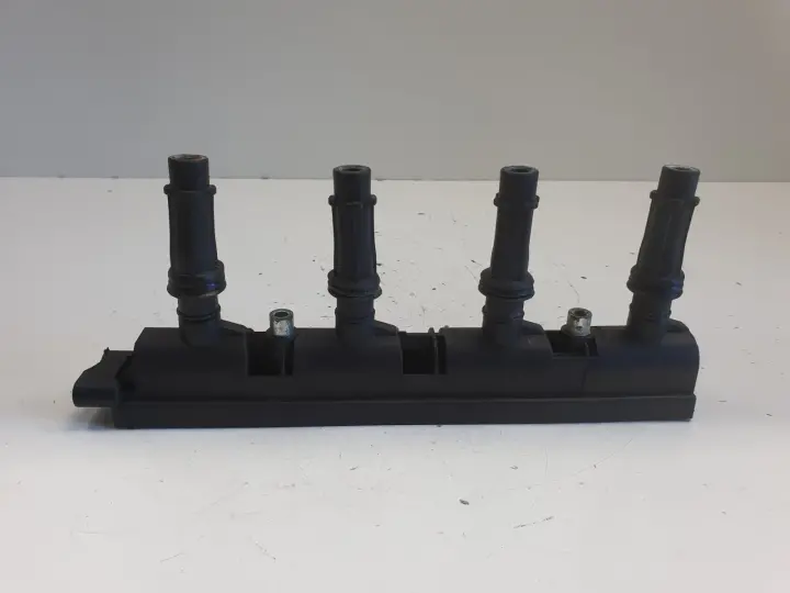 Opel Corsa D 1.4 16V CEWKA ZAPŁONOWA