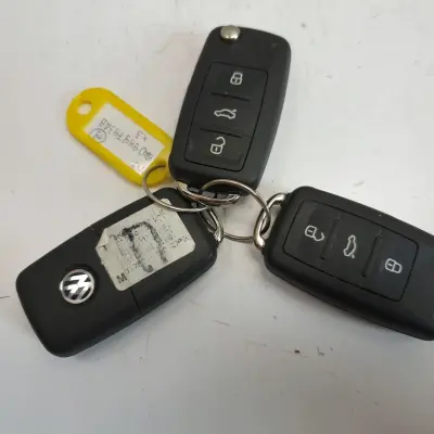 VW Golf VI Jetta Polo Touran KLUCZYK PILOT oryg