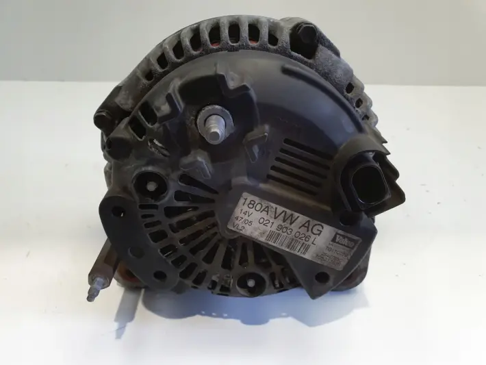 VW Golf V 2.0 TDI ALTERNATOR valeo 021903026L 180A