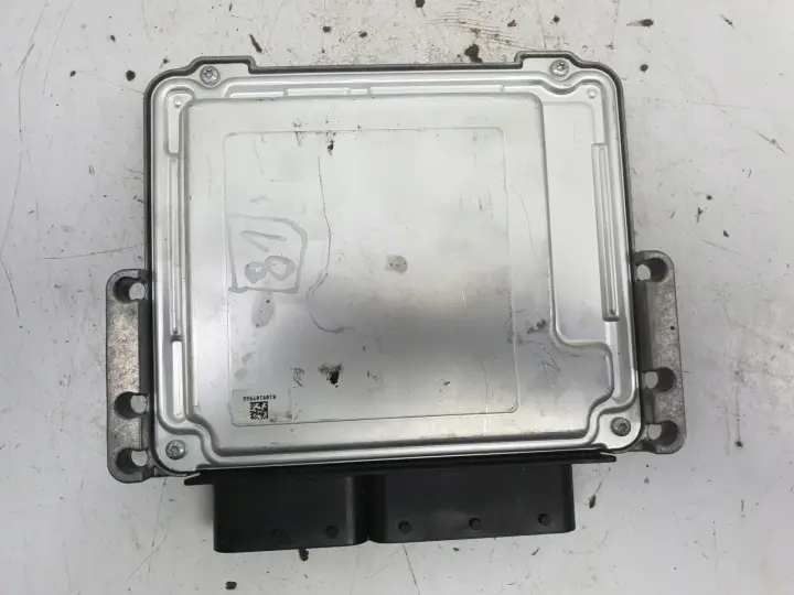 Volvo XC40 1.5 H STEROWNIK SILNIKA komputer 32360463