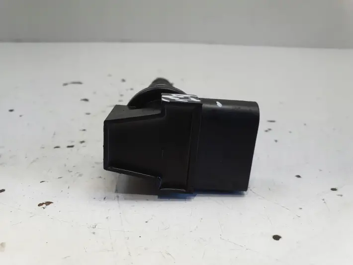 Audi A3 II 8P 1.6 FSI CEWKA ZAPŁONOWA CE20030 delphi