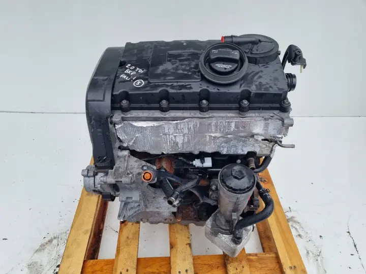 SILNIK VW Passat B6 2.0 TDI 140KM 160tyś pali BKP