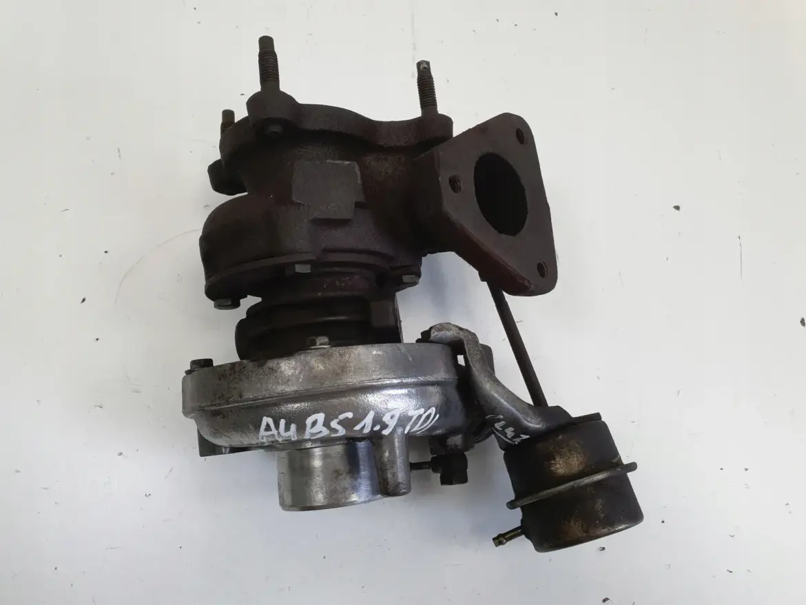 Audi A4 B5 1.9 TDI TURBOSPRĘŻARKA turbo 028145702