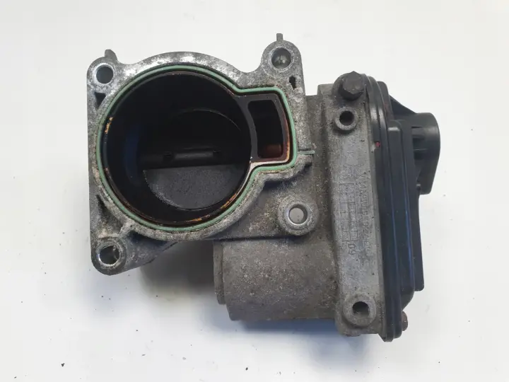 Ford C-MAX 1.8 16V PRZEPUSTNICA VP4F9U-9E928-AC