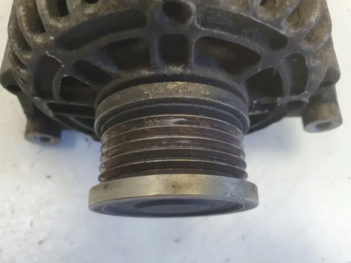 Opel Meriva B 1.4 T Turbo ALTERNATOR 13500582