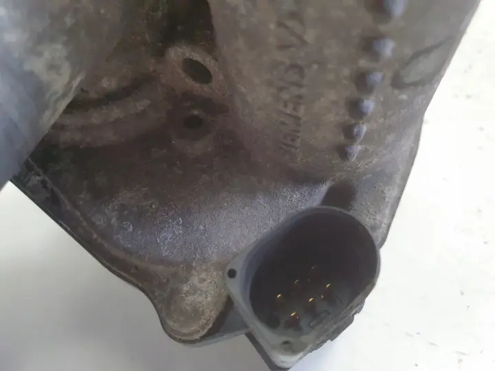 VW Fox 1.4 8V PRZEPUSTNICA 03C133062B