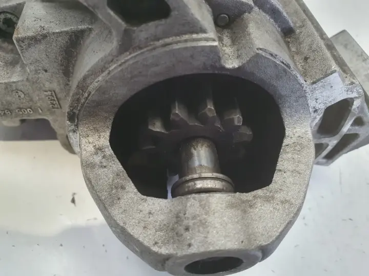 BMW E90 2.0 D N47 ROZRUSZNIK bosch 0001148010