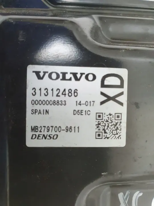 Volvo V40 II 2.0 D STEROWNIK SILNIKA komputer 31312486