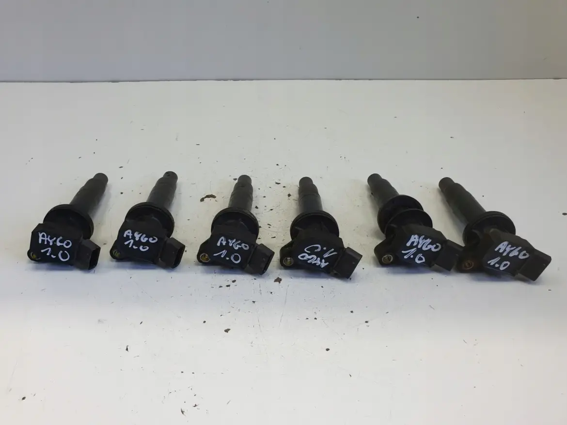 Toyota Aygo Yaris II 1.0 12V 1KR CEWKA ZAPŁONOWA 90919-T2002