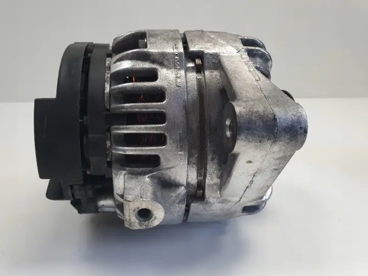 Opel Zafira A 1.6 16V ALTERNATOR 0124425022 ZP