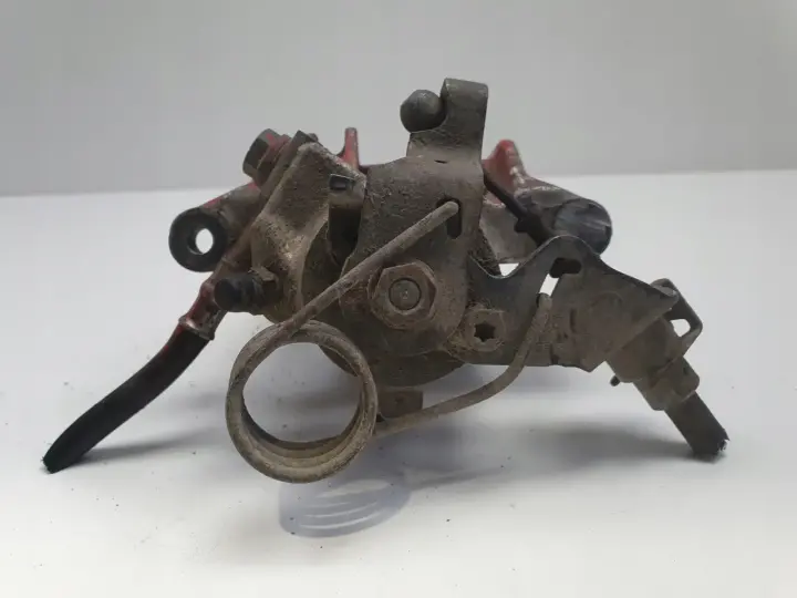 VW Golf IV Audi A3 PRAWY ZACISK HAMULCOWY tył pasażera Lucas