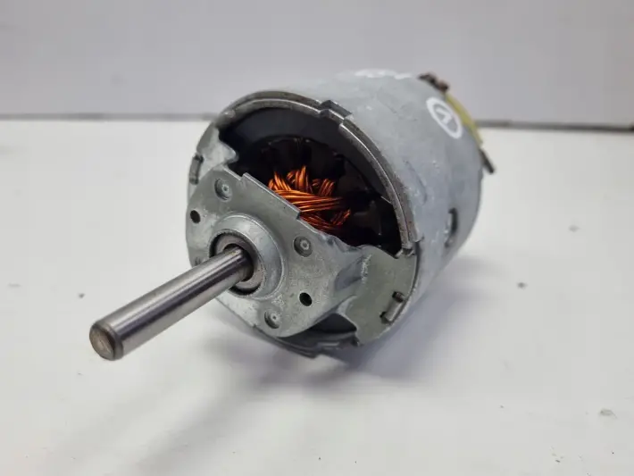 Audi A4 B6 A6 C5 VW Passat B5 WENTYLATOR OGRZEWANIA silniczek 0130111189