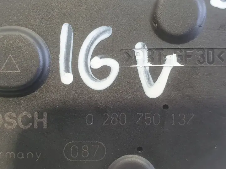 Fiat Stilo 1.4 16V PRZEPUSTNICA 0280750137