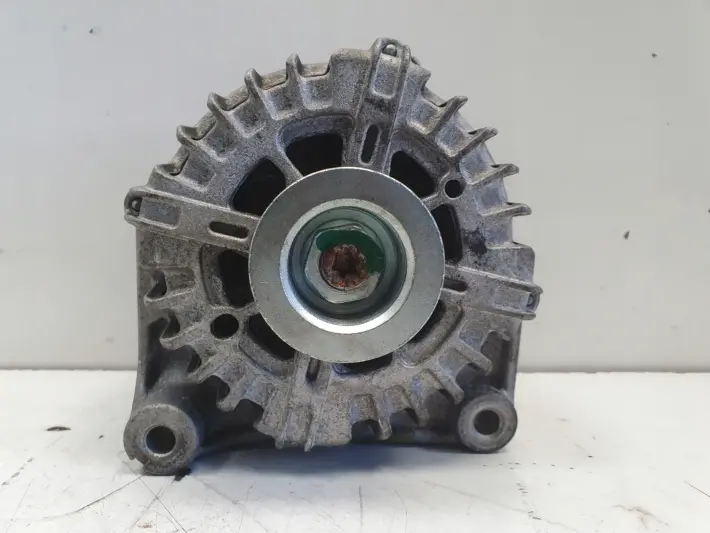 BMW E87 E90 E91 2.0 D N47 ALTERNATOR FG18S019