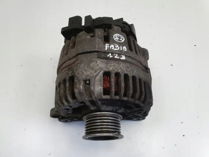VW Golf V 1.6 FSI ALTERNATOR 03C903023D 110A bosch