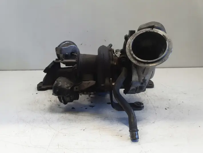 Volvo V60 XC60 S80 2.4 D5 TURBOSPRĘŻARKA turbo 36002757 36002640 31293086