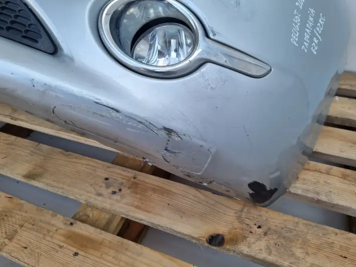 Peugeot 208 KOMPLETNY PRZEDNI ZDERZAK przód EZR EZRC GRIL GRILL 9672794477