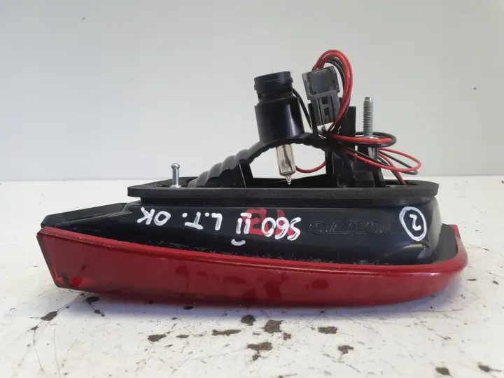 Volvo S60 II TYLNA LAMPA LEWA lewy tył kierowcy w klapę 30796271
