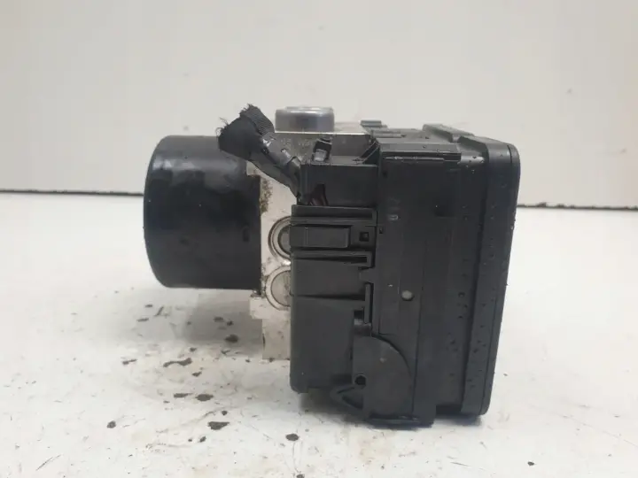 Volvo V70 III S80 II POMPA ABS Sterownik P30681619