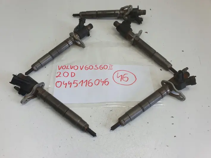 Volvo S60 II V60 II 2.0 D3 WTRYSKIWACZ wtrysk 0445116046