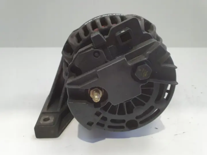 Volvo XC90 2.4 D5 ALTERNATOR bosch 0124525029 8676498