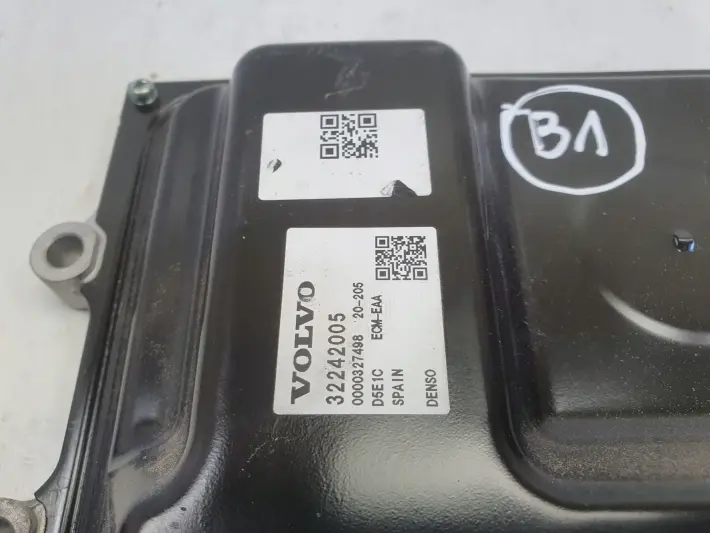 Volvo V60 II 2.0 D4 STEROWNIK SILNIKA komputer MODUŁ 32242005