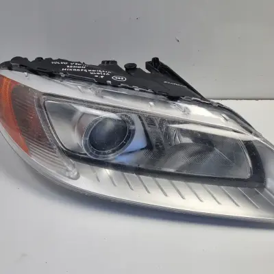 Volvo S80 II V70 III 06-16r PRZEDNIA LAMPA PRAWA PRAWY PRZÓD xenon 31214348