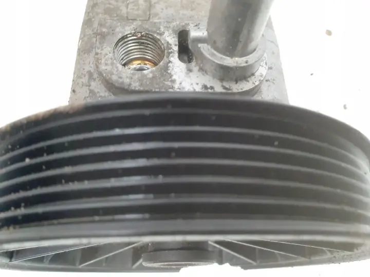 Volvo V70 II 2.4 i POMPA WSPOMAGANIA 8649636