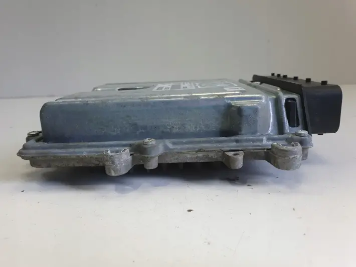 Volvo XC60 2.4 D5 STEROWNIK SILNIKA komputer 31392982