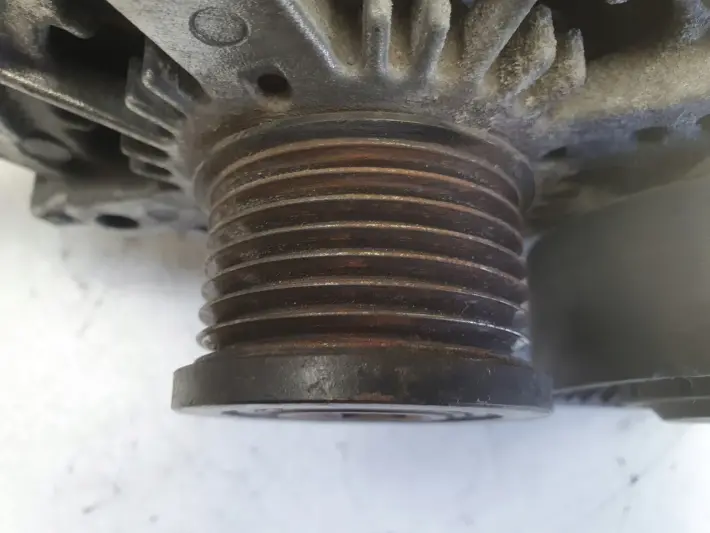 BMW E87 E90 2.0 i ALTERNATOR denso 7550468 170A