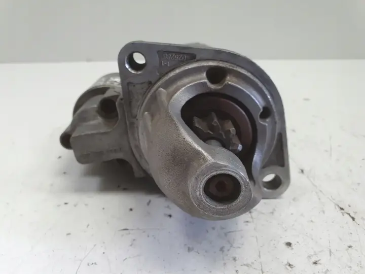 BMW E87 E90 2.0 i ROZRUSZNIK bosch 7524843 0001107426