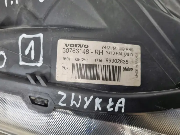 Volvo XC60 08-17r PRZEDNIA LAMPA PRAWA PRAWY PRZÓD 30763148