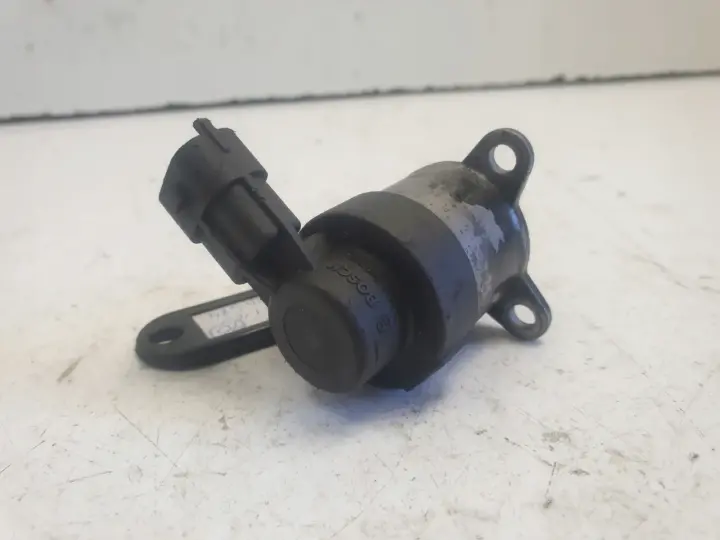 Opel Vectra C 1.9 CDTI ZAWÓR POMPY 0928400574