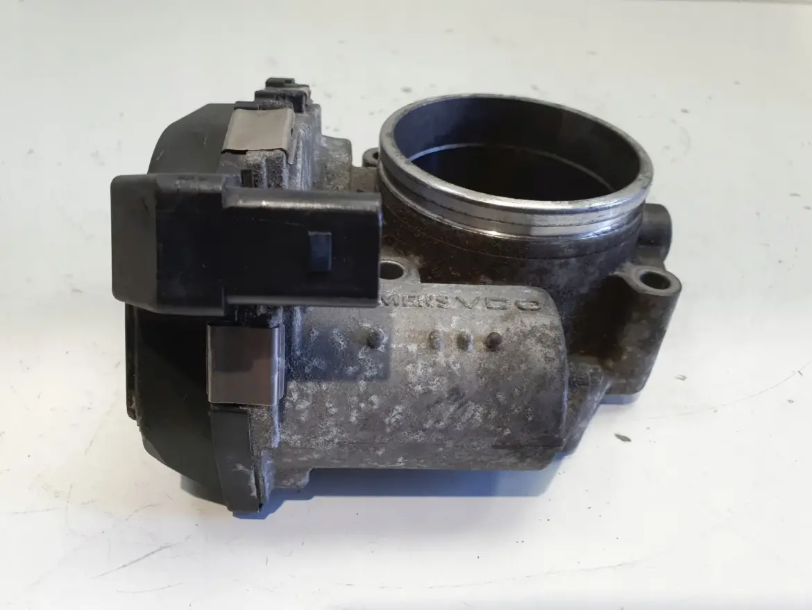 BMW E87 E90 2.0 i PRZEPUSTNICA 7561066