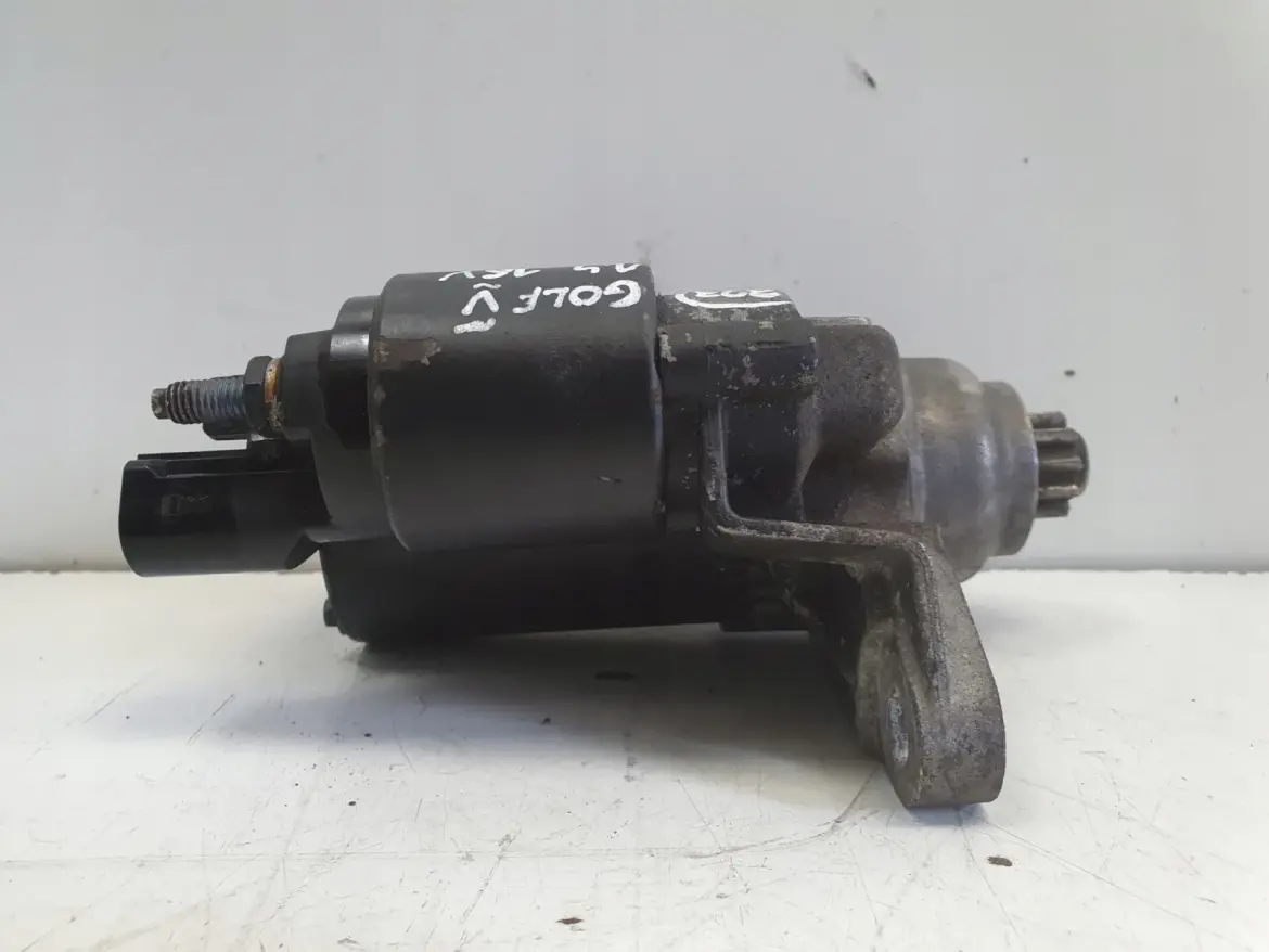 VW Golf V 1.4 16V ROZRUSZNIK 0986020290