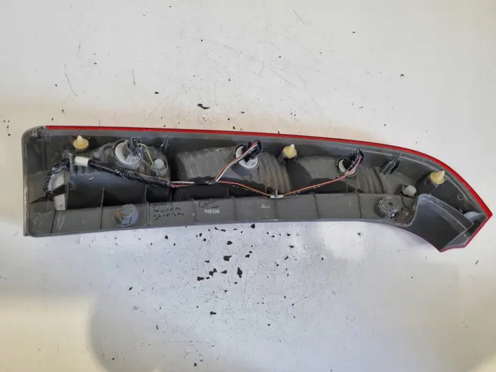 Honda Stream I 00-03r TYLNIA TYLNA LAMPA PRAWA prawy tył ŁADNA