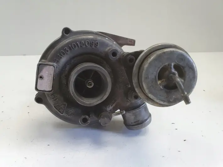 VW Golf IV 1.9 TDI TURBOSPRĘŻARKA 038145701D
