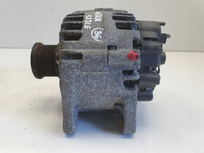 Dacia Duster I 1.2 TCe ALTERNATOR 231000091R valeo