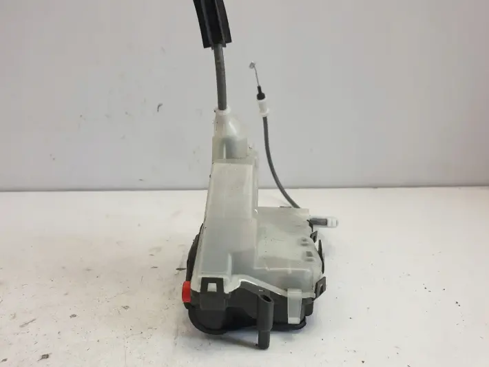 Opel Corsa F ZAMEK DRZWI prawy tył PASAŻERA 292852